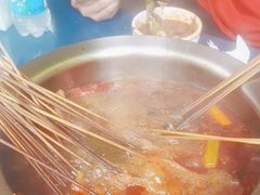 -牛华周记麻辣烫起源店