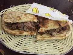 熏肥肠火烧-宝光熏肉鞋底火烧(新街口店)