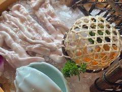 -老牌坊云南鱼豆花火锅(哈西万达店)