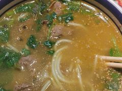 -云阿蛮云南生烫牛肉米线(奉贤路店)