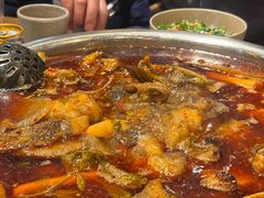 红汤锅-肖肖酸萝卜鱼火锅(总店)
