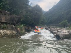 -雅鲁激流探险漂流