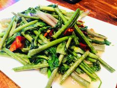 清炒红菜苔-不相离盐帮菜(郎园店)