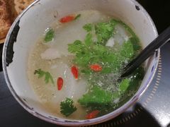 新疆缸子羊肉汤.-新疆烧烤王(广灵店)