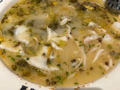 老坛酸菜鲈鱼-渔语鱼新川菜Bistro(万象天地店)