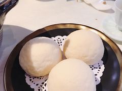 脆皮流沙包-皇朝会.经典传统粤菜(外滩店)