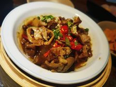 -老牌坊云南鱼豆花火锅(哈西万达店)