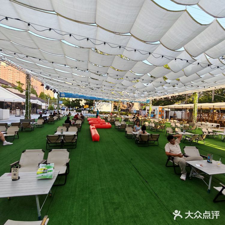 团结湖餐酒吧,环境超好适合脑袋放空!