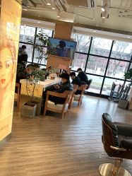 -一東造型烫发染发