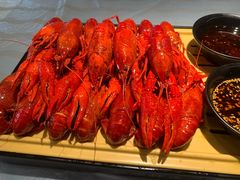 -肥肥虾庄·金牌油焖大虾(汉街SKP店)