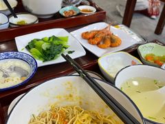 -百年老字号·观振兴蟹黄面·三虾面·苏式面(观前街富仁坊巷店)