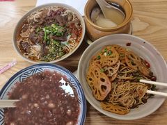 -万方圆拌粉瓦罐汤(九江湖滨店)