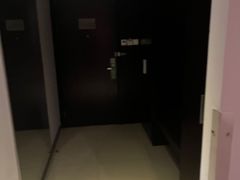-西安绿地假日酒店