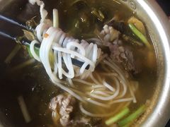 （血液）铜锅酸菜肥牛-陳生記米线·始于1989(武林店)
