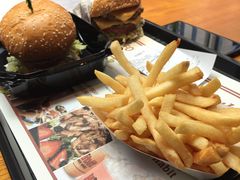 -The Habit Burger Grill 哈比特汉堡(复兴soho店)