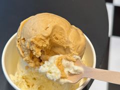 香草&挞壳酥粒-LUNEURS月乐诗·法式冰淇淋(北外滩来福士广场店)