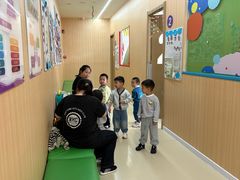 -爱威盛亲子俱乐部·纽约国际早托中心