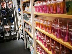 -名创优品(江南新地店)