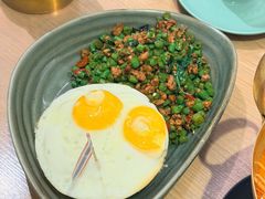 双蛋流心打抛饭-mango tree芒果树泰国餐厅(青岛万象城店)