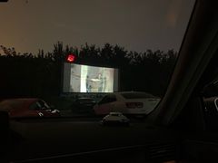 -枫花园汽车电影院(朝阳公园店)