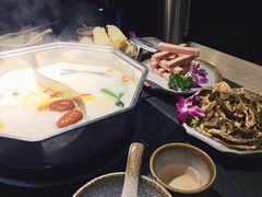 -新草堂锅物料理(泉城路店)