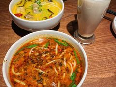 滋养花胶鸡米线-云海肴·汽锅鸡·云南菜(领展购物广场·中关村店)