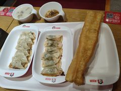 -南城香·饭香串香馄饨香(青年路店)