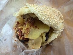 -老鼓楼麻辣烫夹馍
