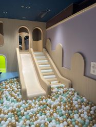 -奈尔宝家庭中心·亲子餐厅(北京东坝万达店)