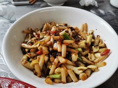 花生苗-李久其家民间餐厅(梅溪湖店)