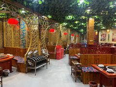 -袁小二大东北铁锅炖(吉祥村总部)