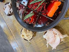 -正南齊北重庆老火锅(光华村直营店)