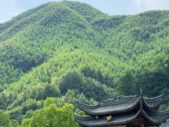 -安吉龙王山峡谷漂流