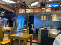-呷佬·长沙手工米粉(金沙江路店)