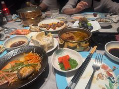 -雍容荟帝王蟹活龙虾展台自助(IFS黑金店)