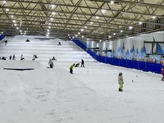 -乔波室内滑雪场