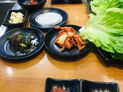 -肉甲韩国木炭烤肉(新壹街1店)