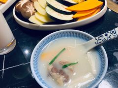 -山川小町·极番烧肉(新地假日广场店)