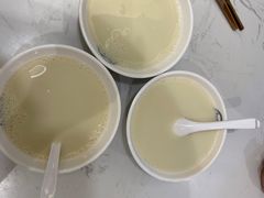 -李与白包子铺(桐梓林店)