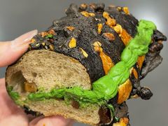 -HOT CRUSH趁热集合·现烤面包(上海环球港店)
