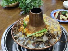 -岳记兴隆·青城腊排铜火锅(融创店)