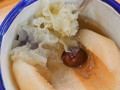 冰糖银耳炖雪梨-东苑餐厅(厦门大学店)