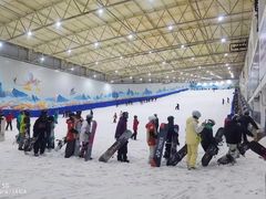 -乔波室内滑雪场