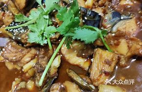 Sauce-Braised Fish Cubes