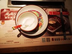 -尚尚仙·酸汤猪手·猪肚鸡火锅(华联万柳购物中心店)