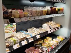 零售区-巴黎贝甜(泗泾店)