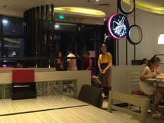 -必胜客(武汉欢乐谷店)