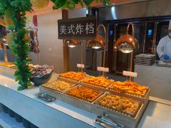 -朗丽兹自助餐厅