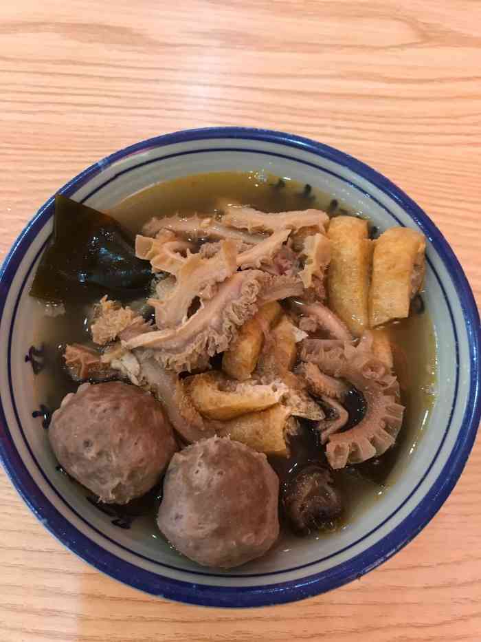 顶道阿婆牛杂(龙翔北路店)-"小店在先记对面,就在红绿灯路口.