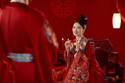 -角色婚纱摄影(中心店)